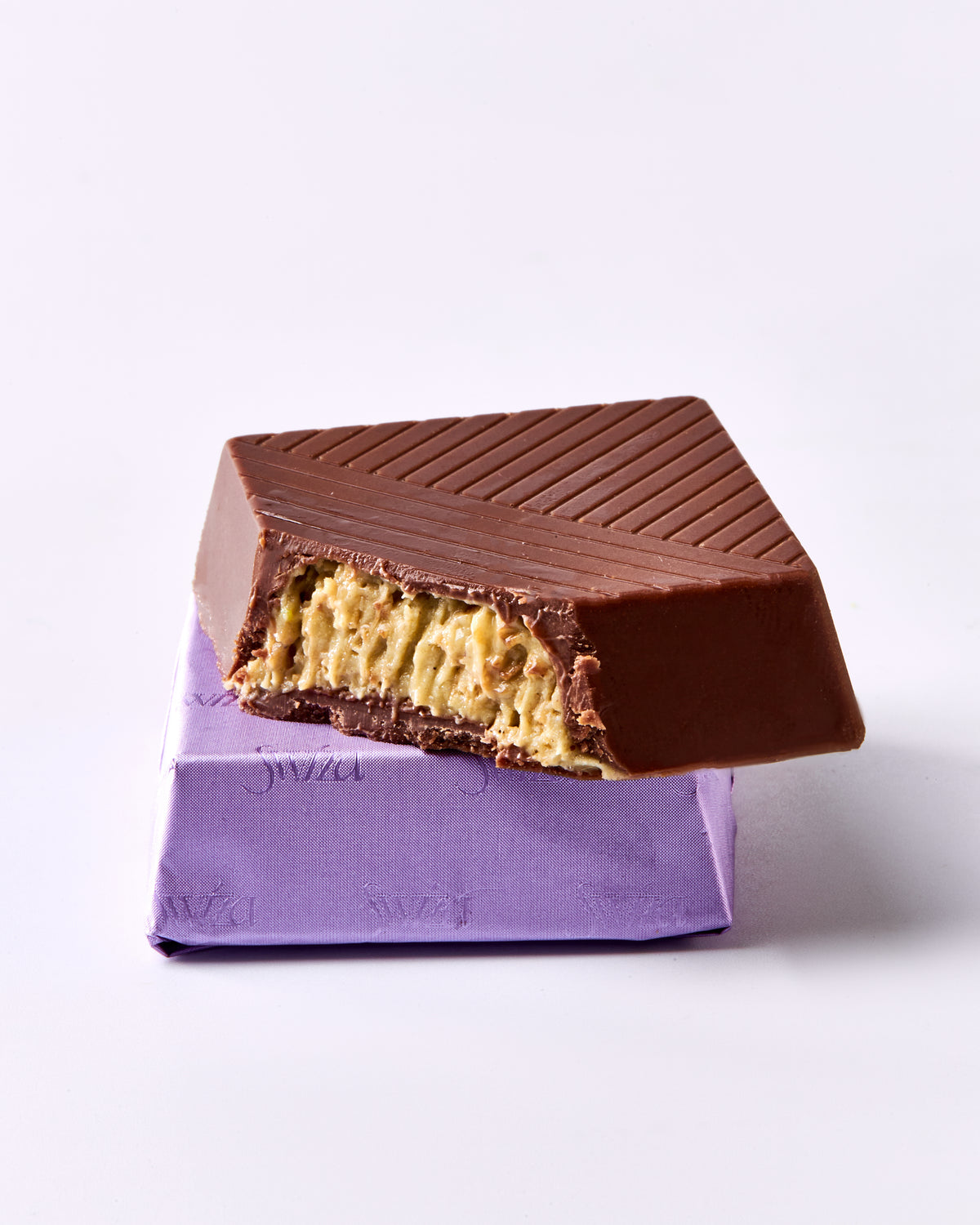Milk Chocolate with Pisatchio paste and Kunafa